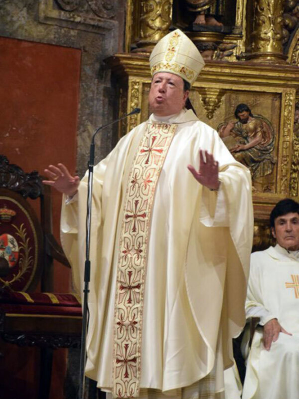 Fallece por corona virus el Arzobispo Castrense de España, monseñor Juan del Río Martín. 