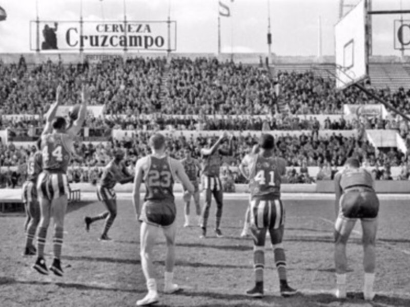 Crónica de Europa Press sobre el libro "75 aniversario baloncesto sevillano"