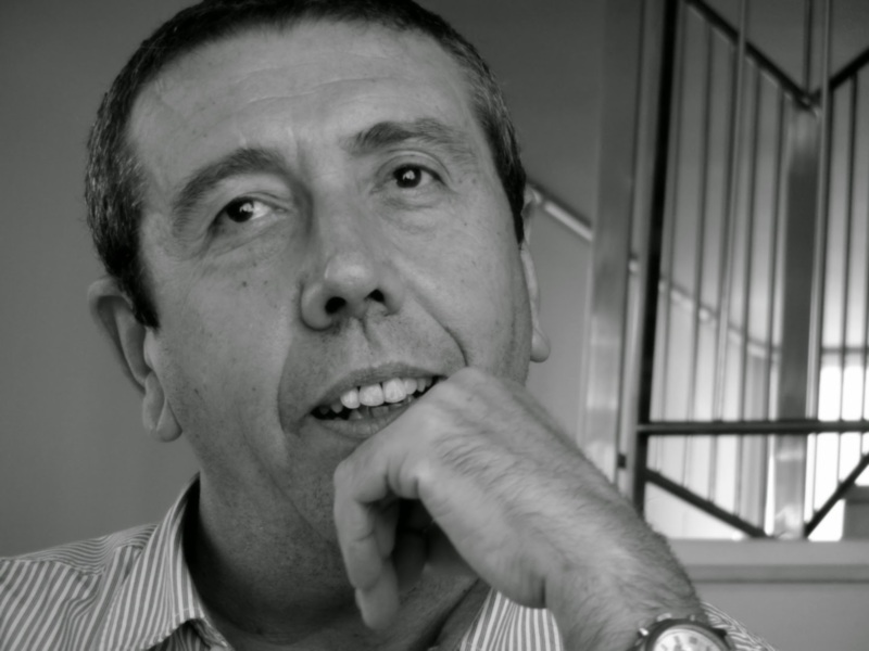 Y la Macarena se vistió de luto un nuevo libro de Guillermo Sánchez 