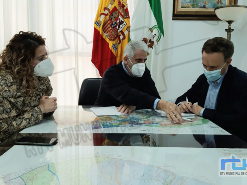 El diputado de Bienestar Social destaca el trabajo que viene realizando el Ayuntamiento en materia de asistencia social 