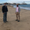 Lucas Díaz inspecciona las playas de Chipiona comprobando que no hay presencia de chapapote tras lo acaecido en Huelva