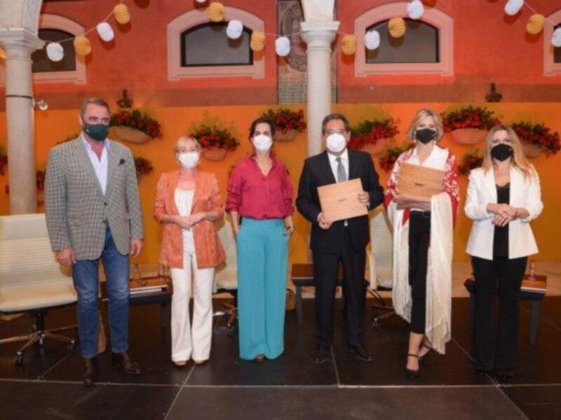 La memoria del barrio torero del Arenal de Sevilla, bajo la mirada de tres fotoperiodistas