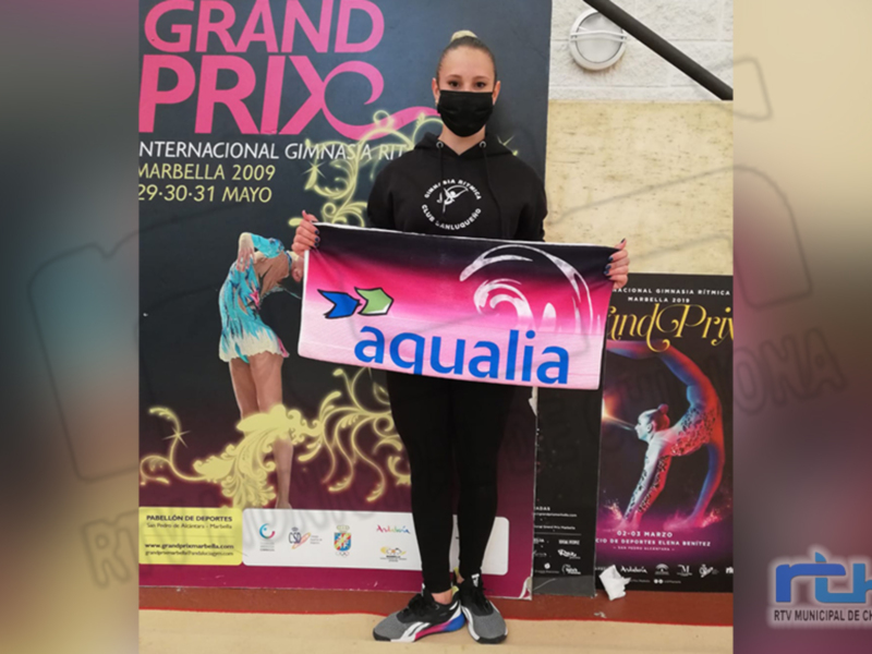 La gimnasta chipionera Elena Moreno La O se prepara para participar en el Campeonato de España Juvenil