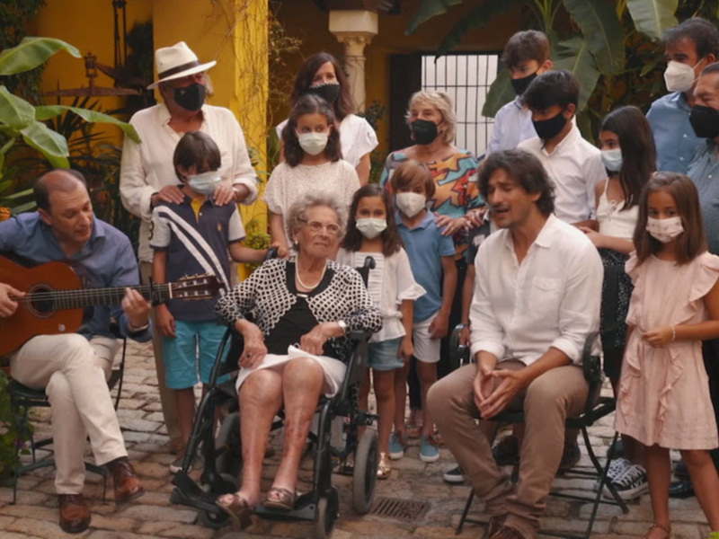 La abuela del cantante Hugo Salazar, protagonista de "Centenarios"