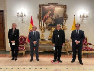 El nuncio del Papa Francisco preside la misa del  L Aniversario en la Hermandad de la Vera-cruz Ilipense