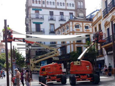 Toldos, mejor que nada.