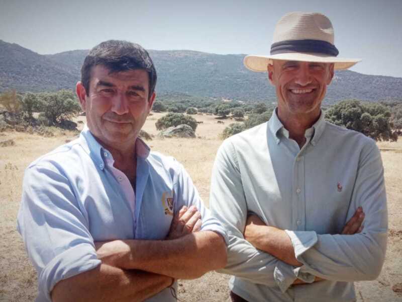 CARMELO GARCÍA Y JESÚS PÉREZ, EMPRESARIOS DE VILLACARRILLO  Tras haber ganado el concurso de adjudicación, Carmelo García y Jesús Pérez, serán los emp