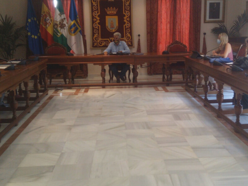 Diputación expone al Ayuntamiento de Chipiona las facultades del SAEL y sus ventajas en la asistencia técnica, jurídica, económica y financiera