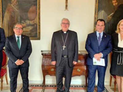 Audiencia privada del arzobispo de Sevilla a la Antigua Hermandad de Vera-cruz de Alcalá del Río.