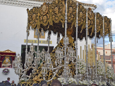 La Hermandad  de la Soledad de la localidad sevillana de Alcalá del Río renueva sus Bandas para la Semana Santa 2022
