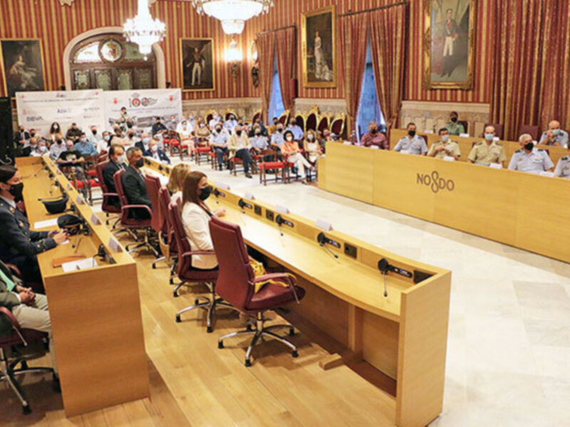 La ciencia y la tecnología del espacio, y sus aplicaciones en el Salón Colón del Ayuntamiento de Sevilla