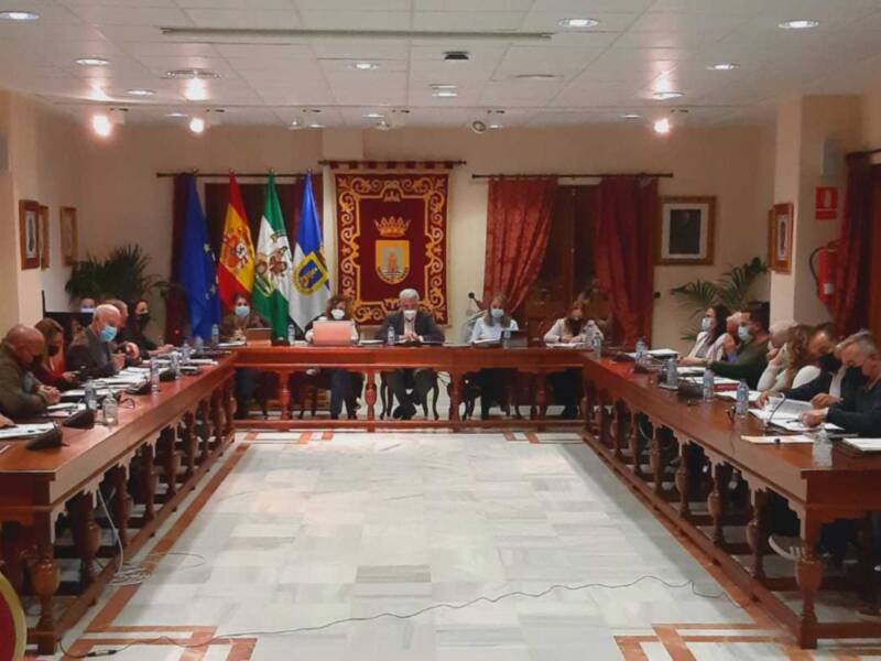 El Pleno del Ayuntamiento de Chipiona se apunta a la tolerancia cero contra el maltrato