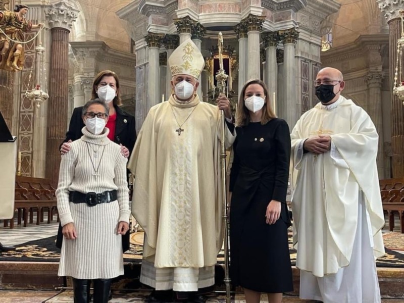 Pepa Carranza condecorada con la insignia de plata de Salus Infirmorum