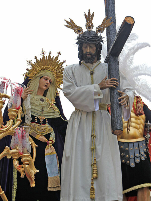 La Barriada de Pio XII de Sevilla, celebró su procesión anual del Nazareno de las Lágrimas.