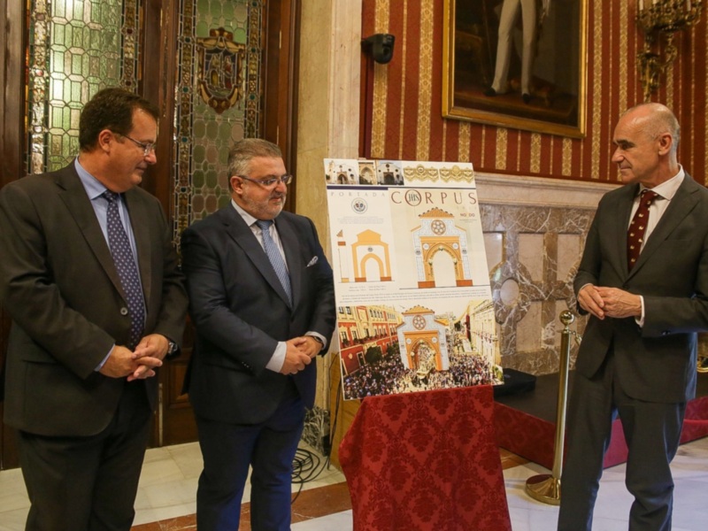 El Ayuntamiento dedica las portadas que presidirán la Plaza de San Francisco con motivo del Corpus Christi de 2022 