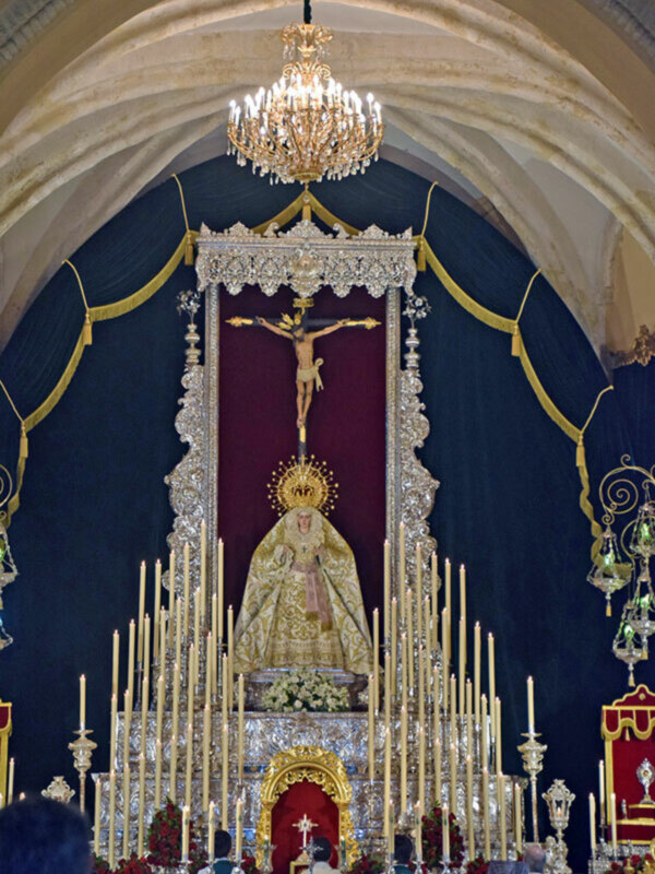 La Hermandad de la Vera-cruz celebró la Solemne Función de Reglas en el mes de las Glorias.