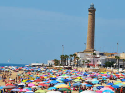 Buen comienzo de verano en Chipiona con playas hasta la bandera