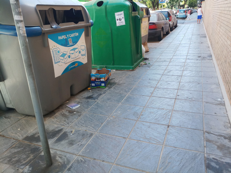 Deterioro medioambiental y paisajístico del barrio de Los Remedios, en Sevilla.