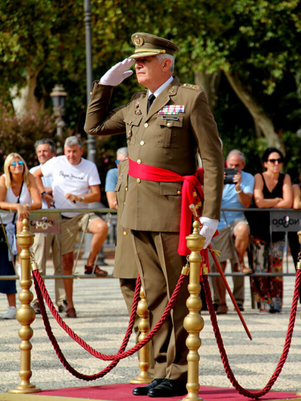 El jefe de la Fuerza Terrestre José Rodríguez García pasa a la reserva tras diez años como General 