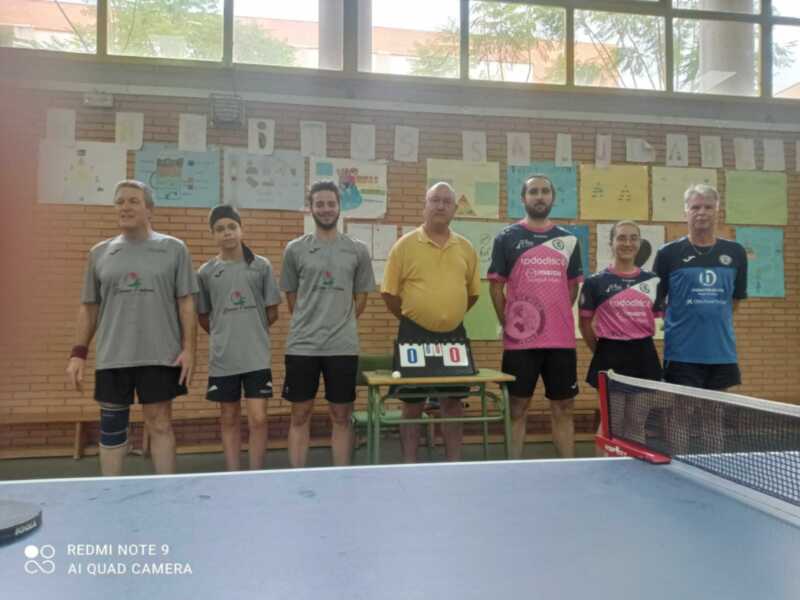 Gran partido del CD EL PUERTO TENIS DE MESA PIZZERÍA BLANCA PALOMA