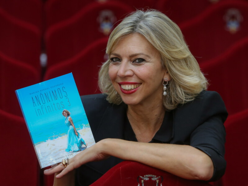 La periodista Marina Bernal presentará el lunes 28 de noviembre su libro ‘Anónimos Infinitos 3’ en el Ateneo de Sevilla 