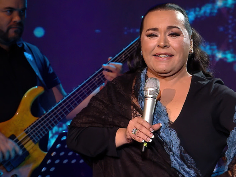 Falete rememora las canciones y grandes anécdotas de su vida en "Somos música"