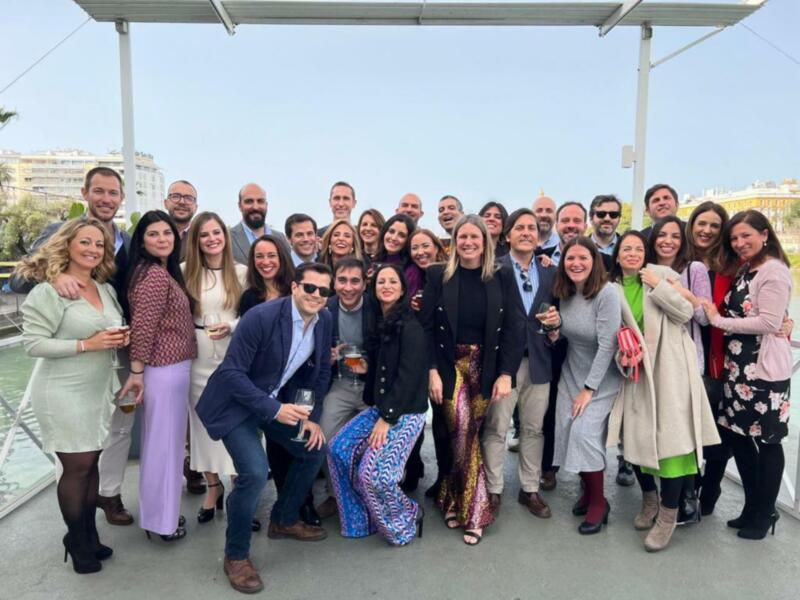 Reunión de ex alumnos del Colegio Santa Ana de Sevilla.