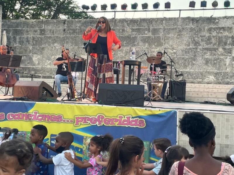 Liuba María Hevia triunfa con un concierto infantil en el Anfiteatro de La Habana en el 40 aniversario de su carrera artística
