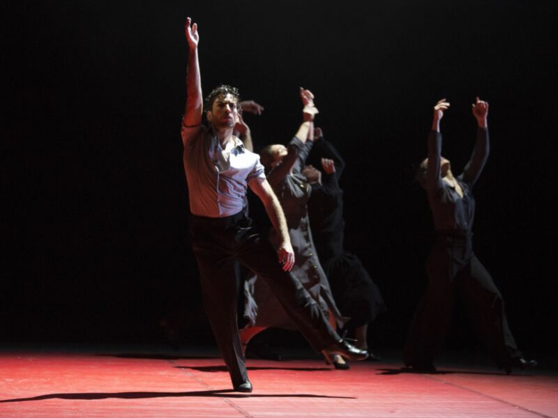 El bailaor David Coria y el cantaor David Lagos, rinden homenaje al Fandango¡Fandango! premio al mejor espectáculo en la Bienal de Sevilla de 2020