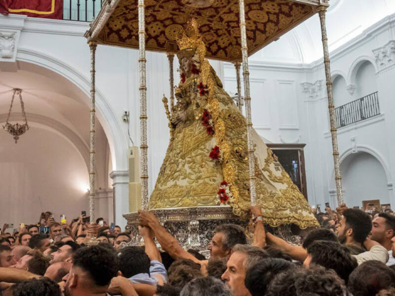 El tradicional "Salto de la reja", un año más en directo por Canal Sur