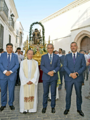 Bodas de Plata de la ordenación sacerdotal del párroco de Alcalá del Río el Rvdo. José María Campos Peña