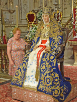 La Virgen de los Reyes Patrona de Sevilla y de su archidiócesis regresa a su camarín tras la segunda veneración
