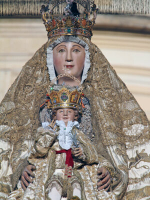 La procesión de la Virgen de los Reyes en Sevilla