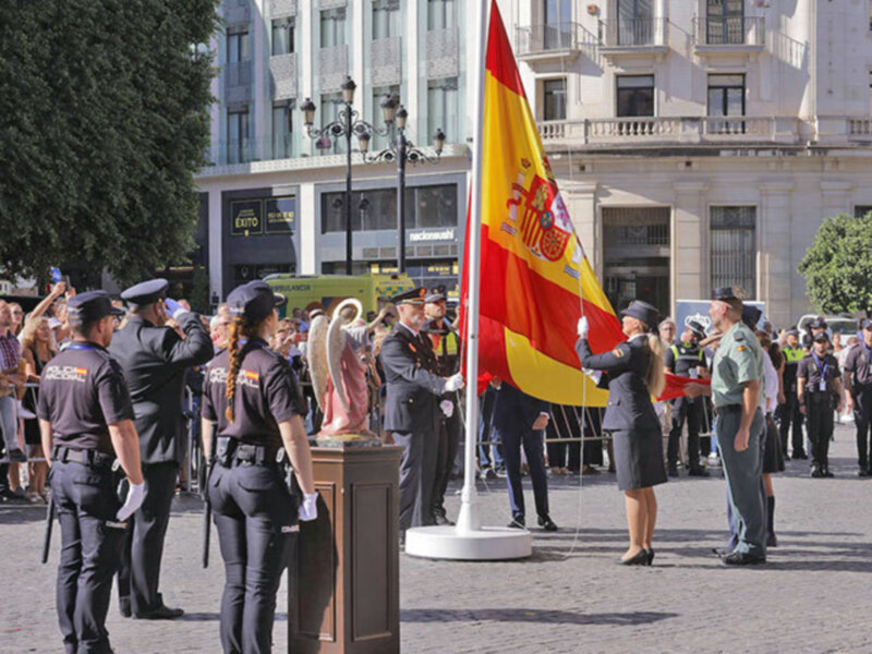El Ateneo de Triana invitado a la entrega de las medallas conmemorativa a miembro de la Policía Nacional.