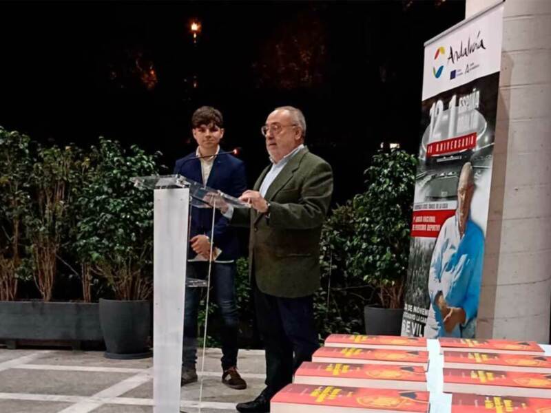 El andorrano Rubén García Bielsa presenta su primer libro en Sevilla junto a Alfredo Relaño