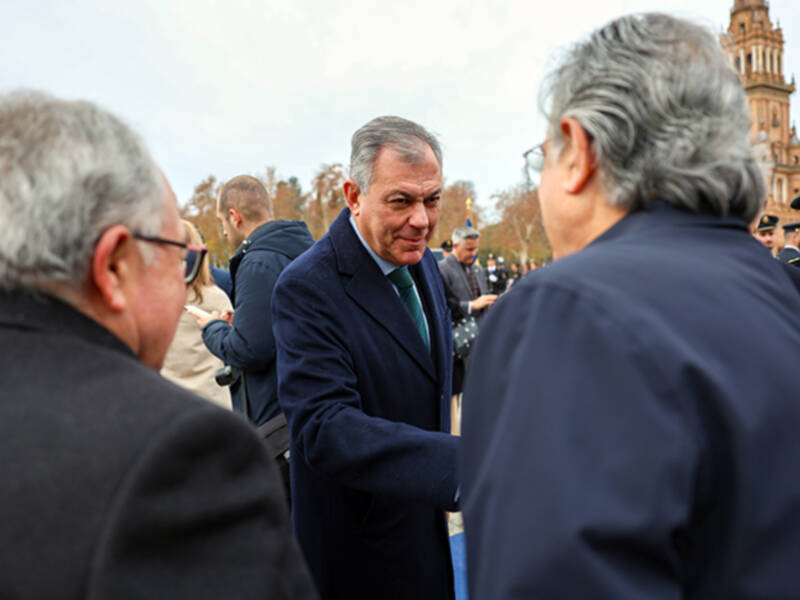 El alcalde de Sevilla, José Luis Sanz, ha participado en el acto institucional en conmemoración de los 200 años de la Policía Nacional, llevado a cabo