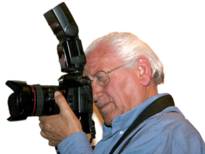 Encuentro en el Ateneo de Triana (Sevilla) para Valorar la obra del Fotógrafo Gabriel Gasán