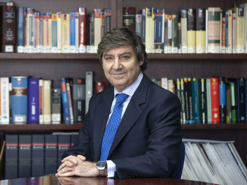 Óscar Fernández León, nuevo presidente de la Comisión de Formación del CGAE
