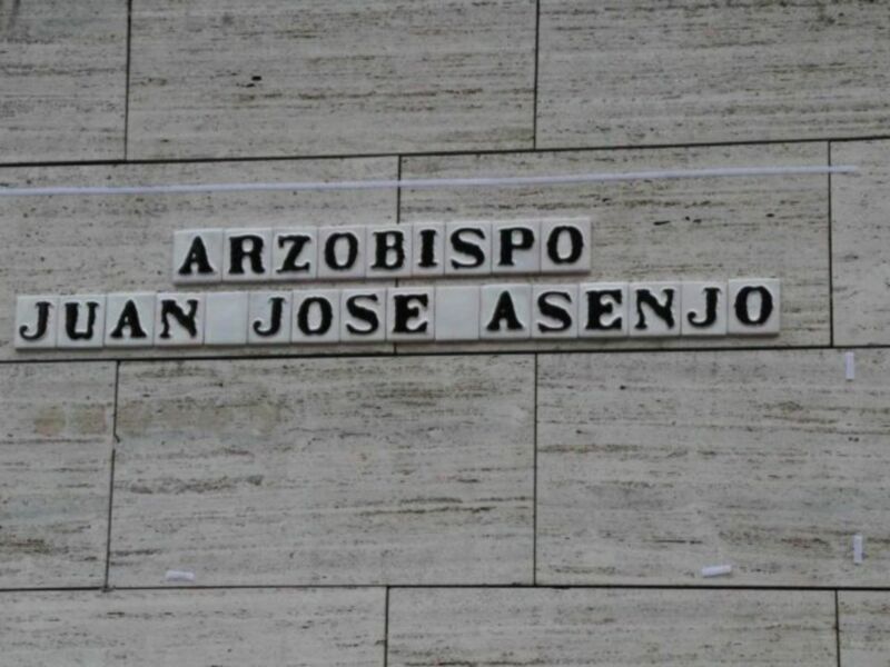 La Ciudad de Sevilla dedicó una calle a su Arzobispo Emérito, Juan José Asenjo Pelegrina