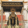 La Hermandad de la Soledad de Alcalá del Río, mantiene la tradición del palio para el traslado a su sede en la Real Ermita de San Gregorio