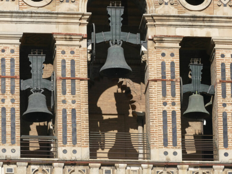 Lágrimas De San Pedro en el cielo de Sevilla 