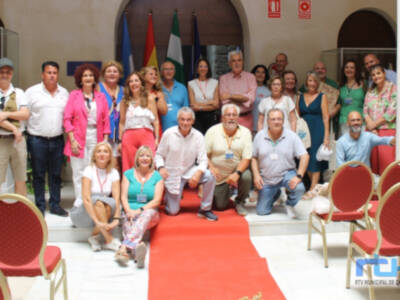 Juan Manuel Rivera entre los homenajeados de una convivencia nacional de técnicos de consumo celebrada en Chipiona