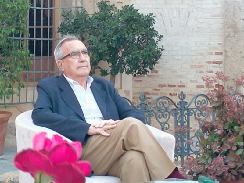  ROGELIO REYES, HIJO PREDILECTO DE LORA DEL RÍO, PREMIO "PEREJIL DE PLATA" De LA FUNDACIÓN JUAN RAMÓN JIMÉNEZ 