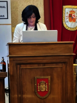 Reconocimiento a mujeres pioneras en defensa y seguridad en el CESEDEN