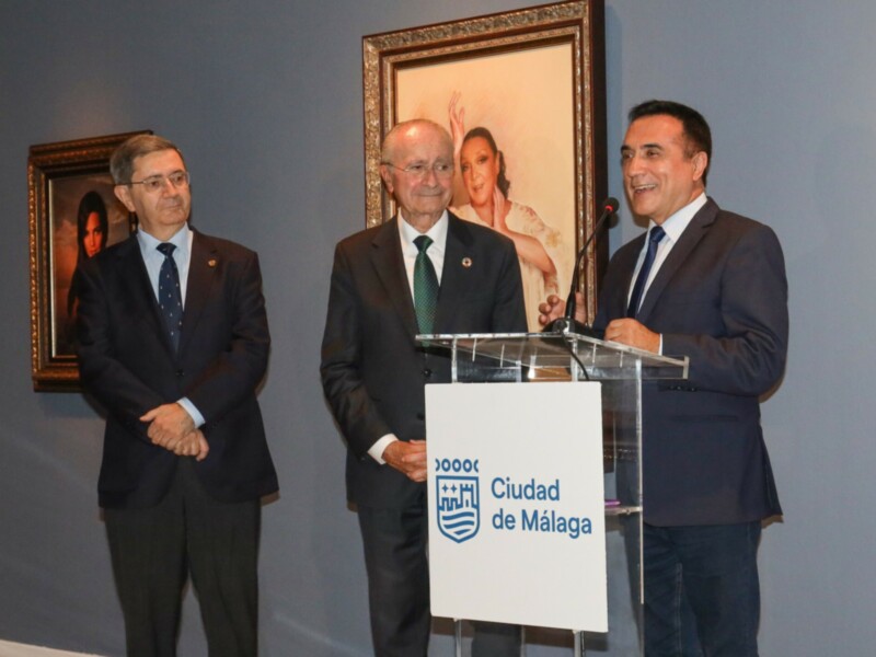 El gran éxito de Antonio Montiel con su antológica “De lo divino y de lo humano” en Málaga