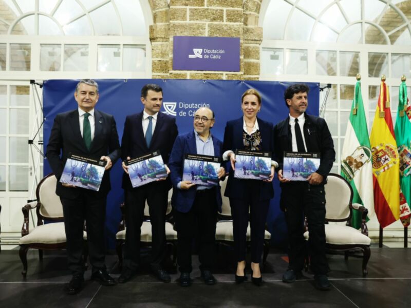 Joaquín Hernández ‘Kiki’ invita a “un viaje emocional” por el último medio siglo de Cádiz en ‘Memoria de un fotógrafo’