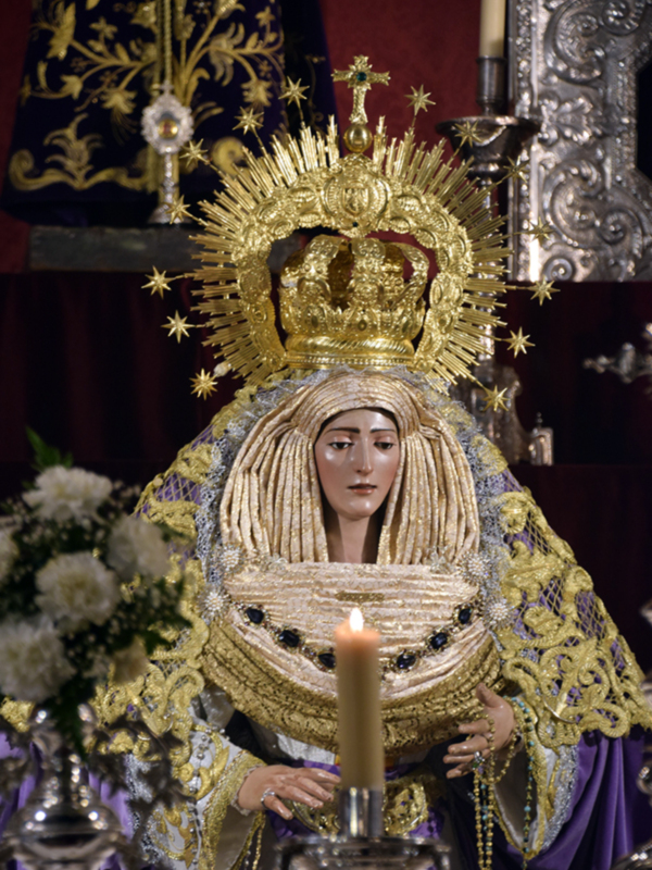 "La Iglesia celebra la Festividad de la Virgen de la Esperanza: Una llamada a la expectación del Salvador"en Alcalá del Río