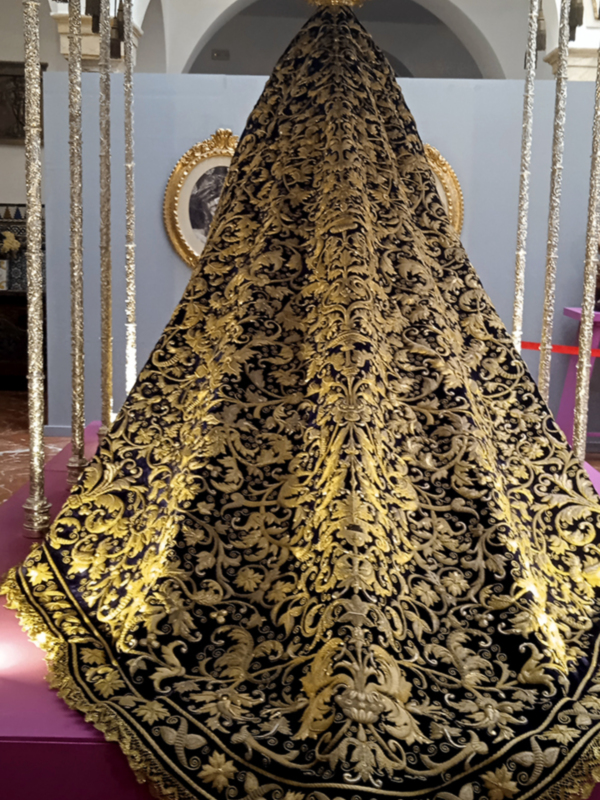  El Círculo Mercantil acoge la muestra de estrenos y restauraciones de la Semana Santa sevillana 