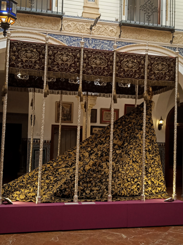  Las hermandades de Sevilla exhiben sus estrenos y restauraciones en una exposición única 