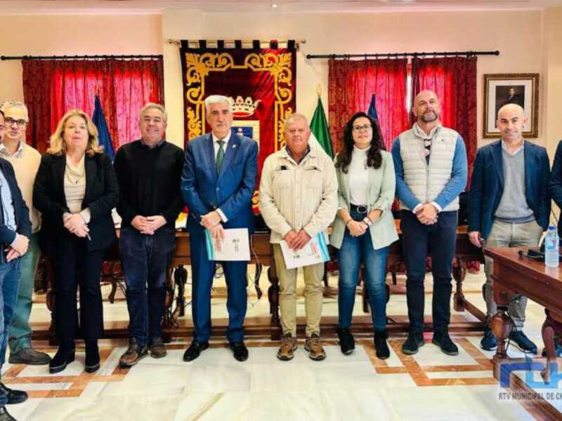 Firmado el convenio entre el Ayuntamiento de Chipiona y la Comunidad de Regantes para la reutilización de las aguas regeneradas de la EDAR